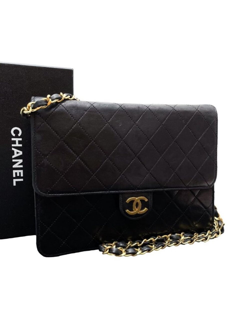Chanel Quilted Lambskin CC Logo Chain Shoulder Bag Black